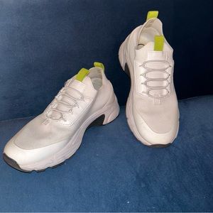 NWOT Calvin Klein Slip On Knit Sneakers